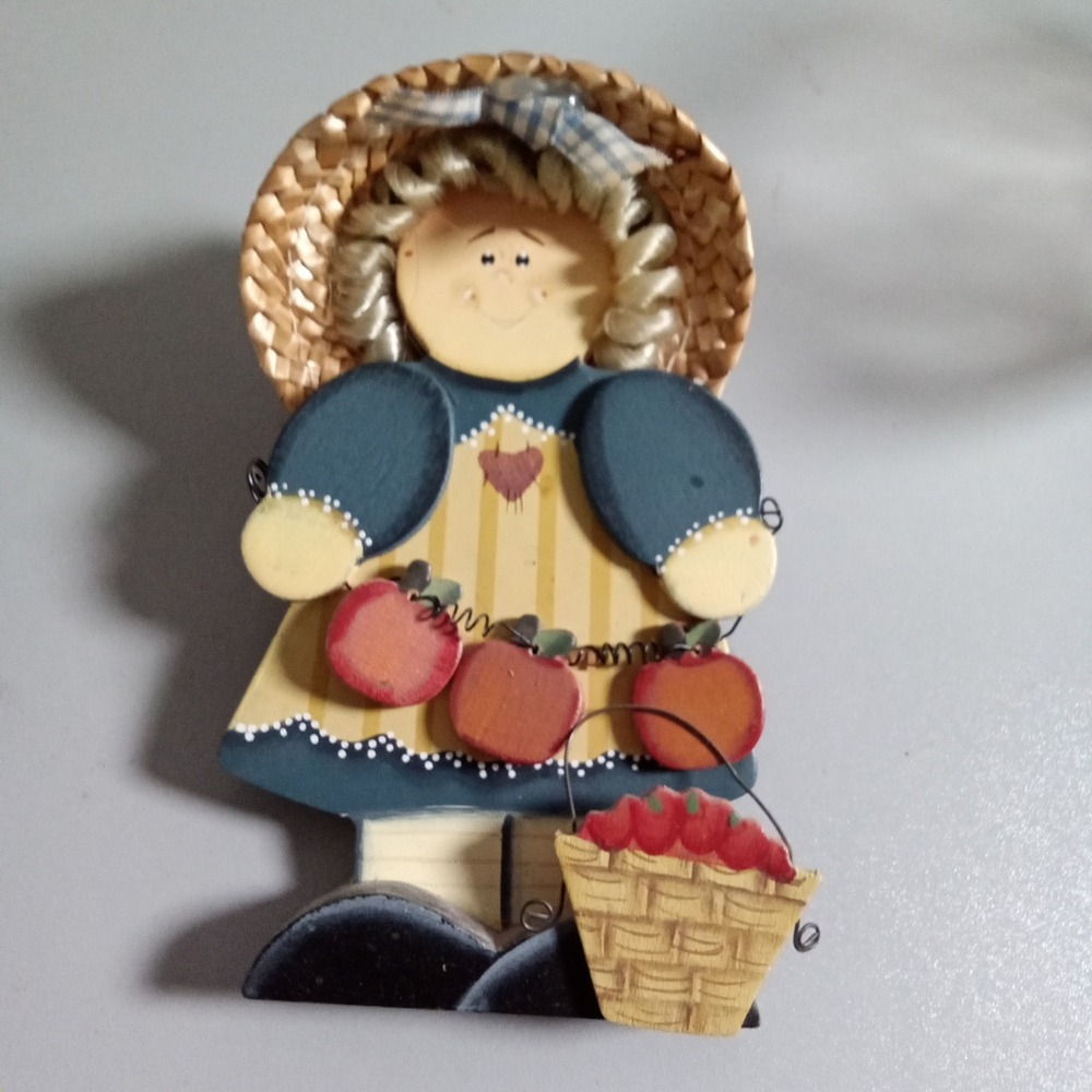 Vintage Wooden Folk Art Girl Figurine Straw Hat Apples Farmhouse Decor 5.5 inch